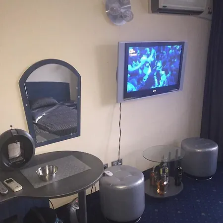 Studio 210 In Apart Central Slantschew brjag